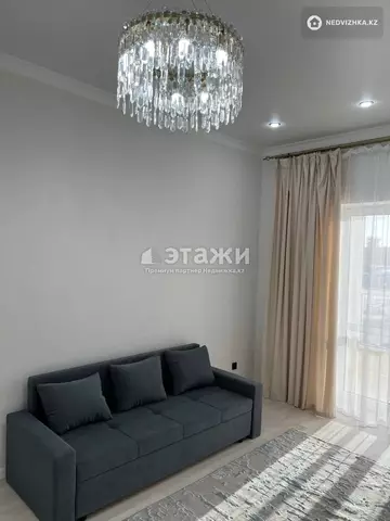 1-комнатная квартира, этаж 1 из 12, 38 м²