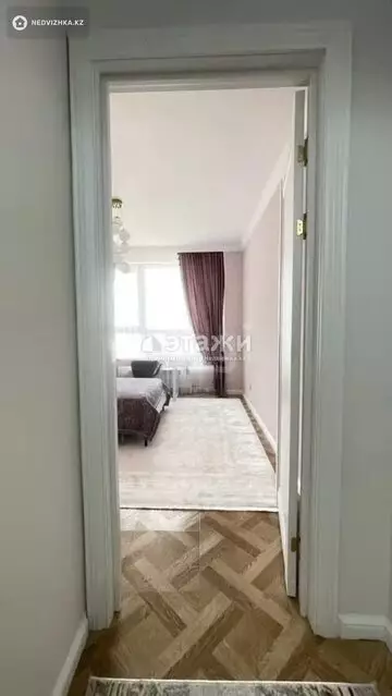 4-комнатная квартира, этаж 8 из 9, 113 м²