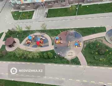 2-комнатная квартира, этаж 11 из 12, 60 м², на длительный срок