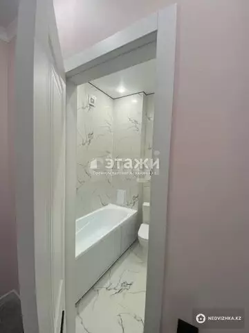 1-комнатная квартира, этаж 3 из 12, 42 м²