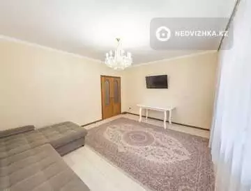 2-комнатная квартира, этаж 2 из 5, 77 м²