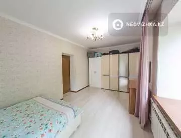 2-комнатная квартира, этаж 2 из 5, 77 м²