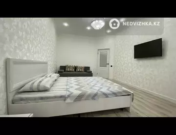 1-комнатная квартира, этаж 3 из 9, 48 м², посуточно