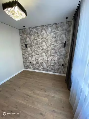 2-комнатная квартира, этаж 2 из 9, 37 м²
