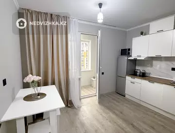 1-комнатная квартира, этаж 8 из 16, 43 м²