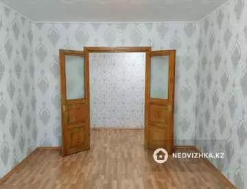 3-комнатная квартира, этаж 2 из 9, 70 м²