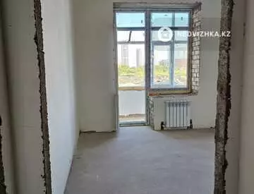 1-комнатная квартира, этаж 2 из 12, 36 м²