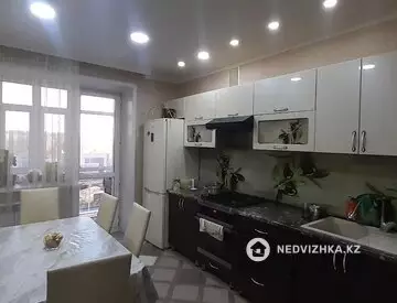 3-комнатная квартира, этаж 4 из 9, 92 м²