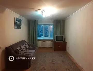 2-комнатная квартира, этаж 1 из 5, 38 м²