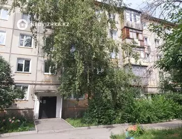 3-комнатная квартира, этаж 2 из 5, 60 м²