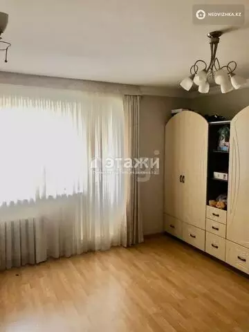 3-комнатная квартира, этаж 9 из 10, 78 м²