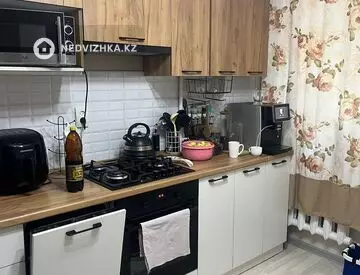 2-комнатная квартира, этаж 2 из 5, 53 м²