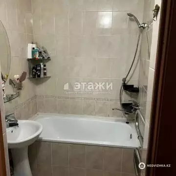 2-комнатная квартира, этаж 3 из 5, 40 м²