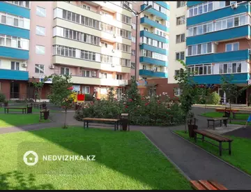 1-комнатная квартира, этаж 3 из 13, 30 м², Посуточно