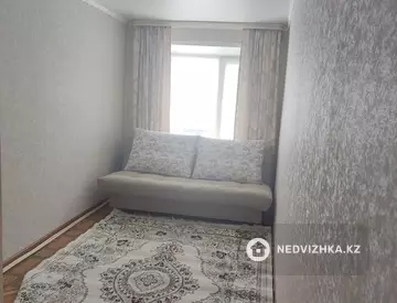 3-комнатная квартира, этаж 4 из 4, 53 м²