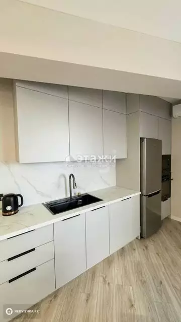 121 м², 3-комнатная квартира, этаж 16 из 16, 121 м², на длительный срок, изображение - 1