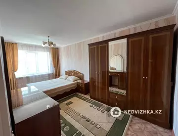 3-комнатная квартира, этаж 4 из 5, 60 м²