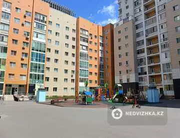 4-комнатная квартира, этаж 9 из 17, 122 м²