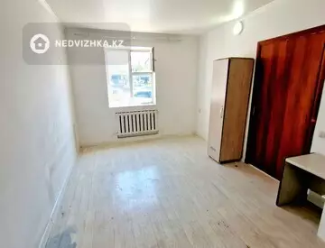 2-комнатная квартира, этаж 1 из 2, 38 м²