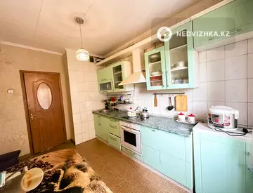 4-комнатная квартира, этаж 4 из 12, 77 м²