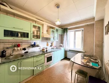 4-комнатная квартира, этаж 4 из 12, 77 м²