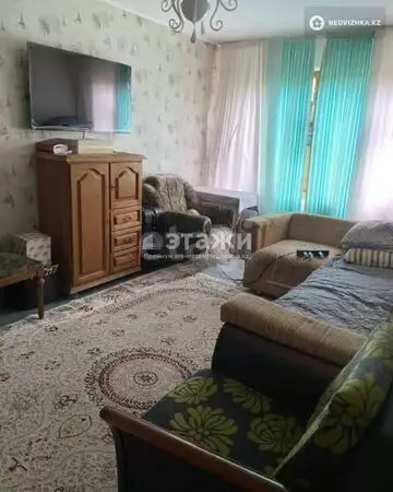 3-комнатная квартира, этаж 4 из 5, 62 м²