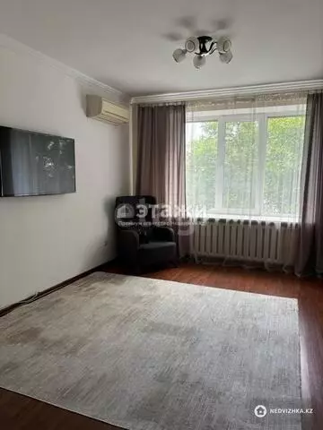 3-комнатная квартира, этаж 4 из 5, 80 м², на длительный срок