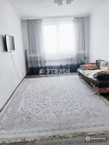 2-комнатная квартира, этаж 4 из 10, 60 м²