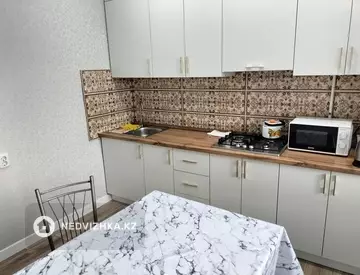 70 м², 2-комнатная квартира, этаж 3 из 5, 70 м², посуточно, изображение - 8