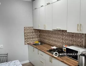 70 м², 2-комнатная квартира, этаж 3 из 5, 70 м², посуточно, изображение - 7