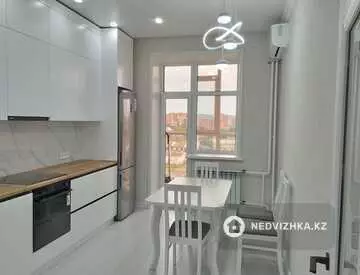 2-комнатная квартира, этаж 4 из 9, 65 м², на длительный срок