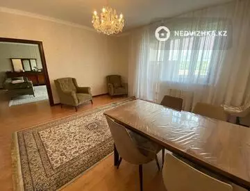 4-комнатная квартира, этаж 7 из 10, 192 м²