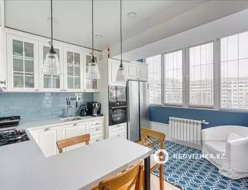 4-комнатная квартира, этаж 5 из 6, 92 м²