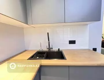 2-комнатная квартира, этаж 1 из 10, 65 м²