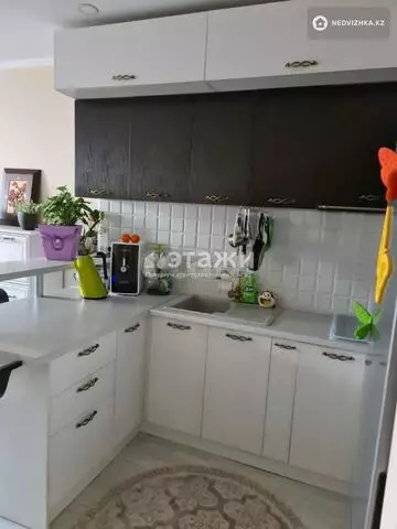 2-комнатная квартира, этаж 9 из 10, 46 м²