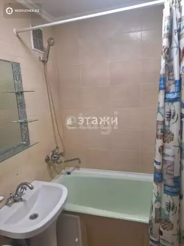 2-комнатная квартира, этаж 2 из 4, 42 м²