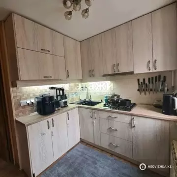 2-комнатная квартира, этаж 2 из 4, 42 м²