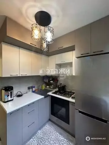 3-комнатная квартира, этаж 2 из 4, 60 м²