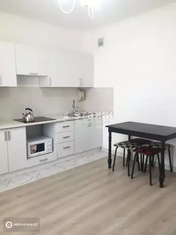 1-комнатная квартира, этаж 12 из 12, 40 м²