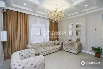 4-комнатная квартира, этаж 4 из 8, 140 м²