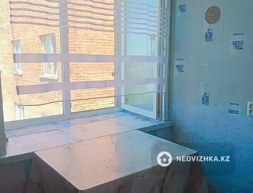 1-комнатная квартира, этаж 9 из 9, 35 м²