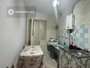 2-комнатная квартира, этаж 3 из 5, 52 м², на длительный срок