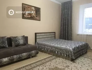 1-комнатная квартира, этаж 8 из 10, 50 м², посуточно