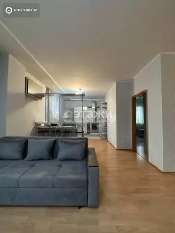 2-комнатная квартира, этаж 10 из 14, 74 м², на длительный срок