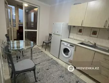 1-комнатная квартира, этаж 9 из 10, 45 м²