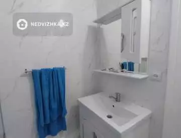 130.9 м², 4-комнатная квартира, этаж 2 из 8, 131 м², изображение - 19