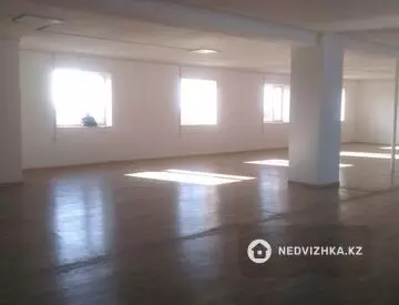 820 м², Здание, 2 этажа, 820 м², изображение - 5