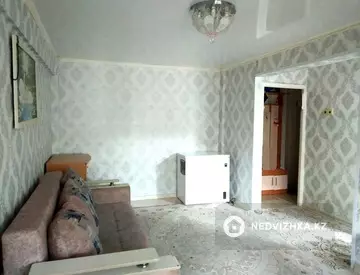 2-комнатная квартира, этаж 3 из 5, 46 м²