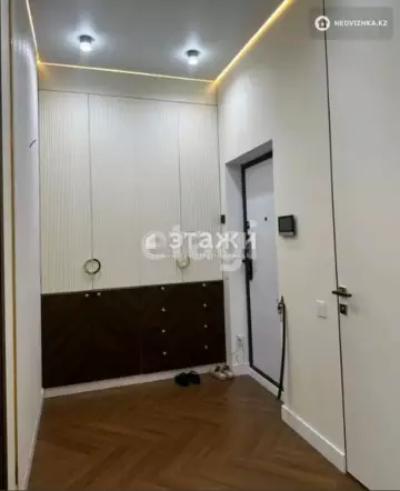 2-комнатная квартира, этаж 12 из 21, 65 м², на длительный срок