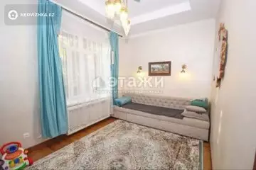 5-комнатный дом, 10 соток, 358 м²